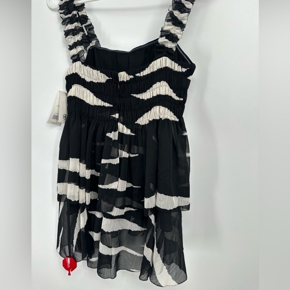 Tory Burch Lucea Animal Stripe Black White Top sz 4 - Picture 5 of 7